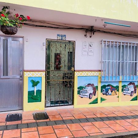 GuatapéVivienda Turistica El Zocaloアパートメント エクステリア 写真
